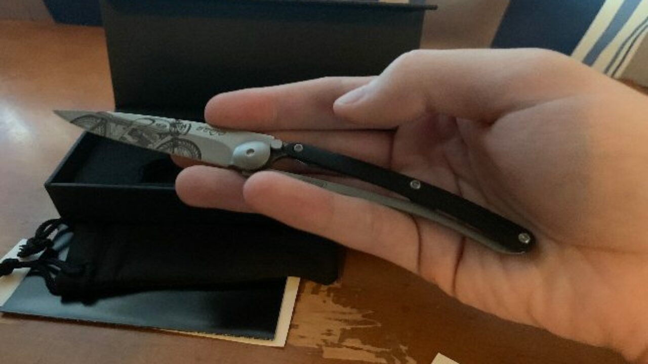 Deejo Knife Review: Simple and Stylish, but Does it Work? - iReviews